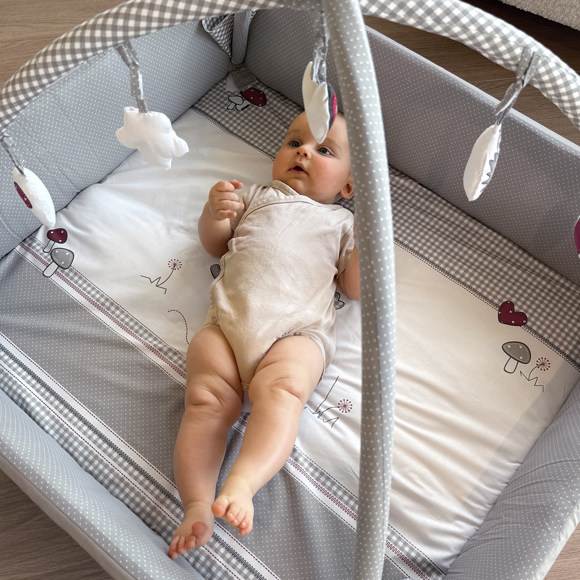 Roba 75001S148 Baby Nest mit Spielbogen Adam & Eule grau – Babynester - Produktbild 5