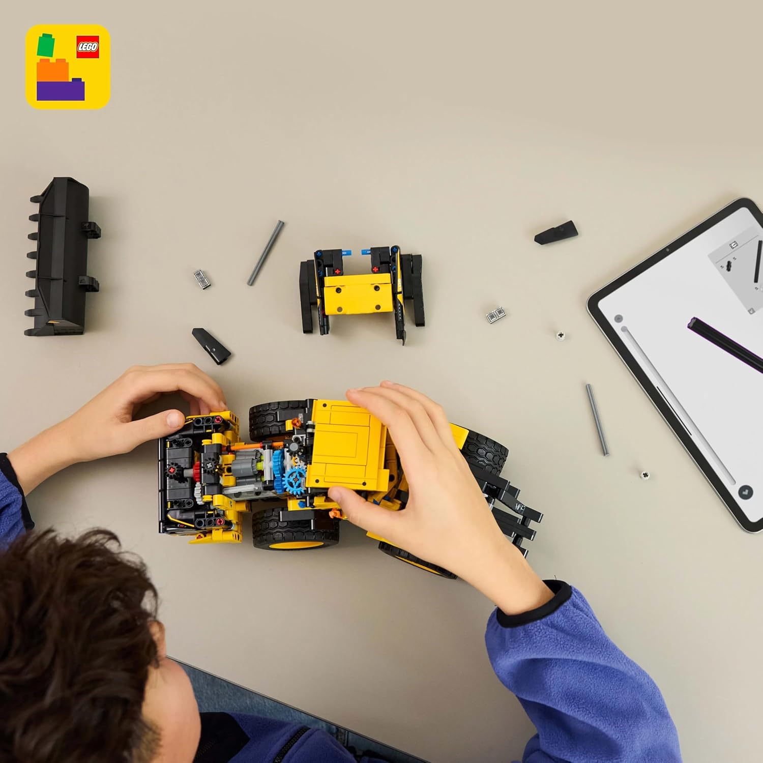 LEGO® Technic 42209 Volvo L120 Electric Radlader Spielzeug