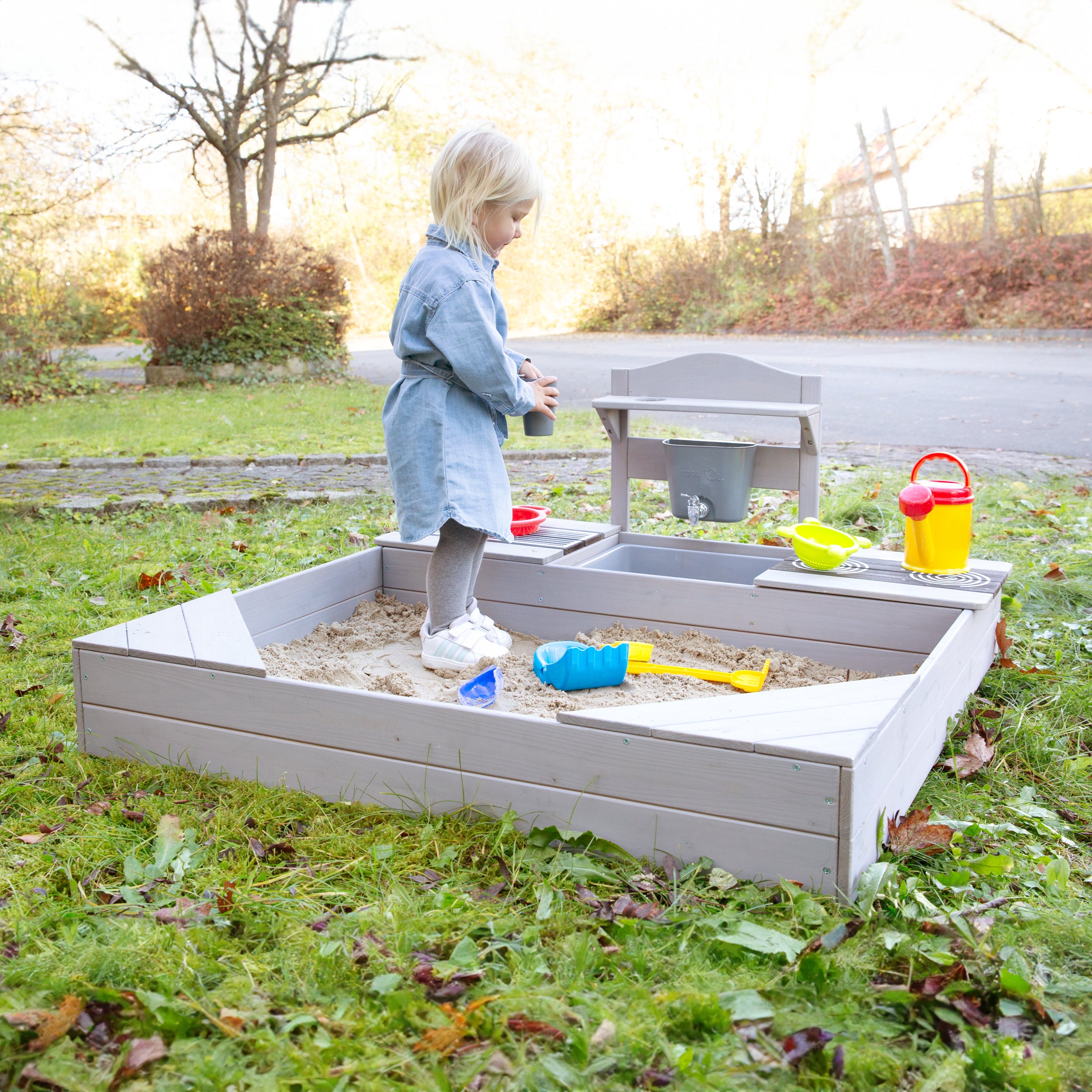 Roba 456061GAZU Sandkasten mit Matschküche + Plane grau – Outdoor + - Produktbild 4