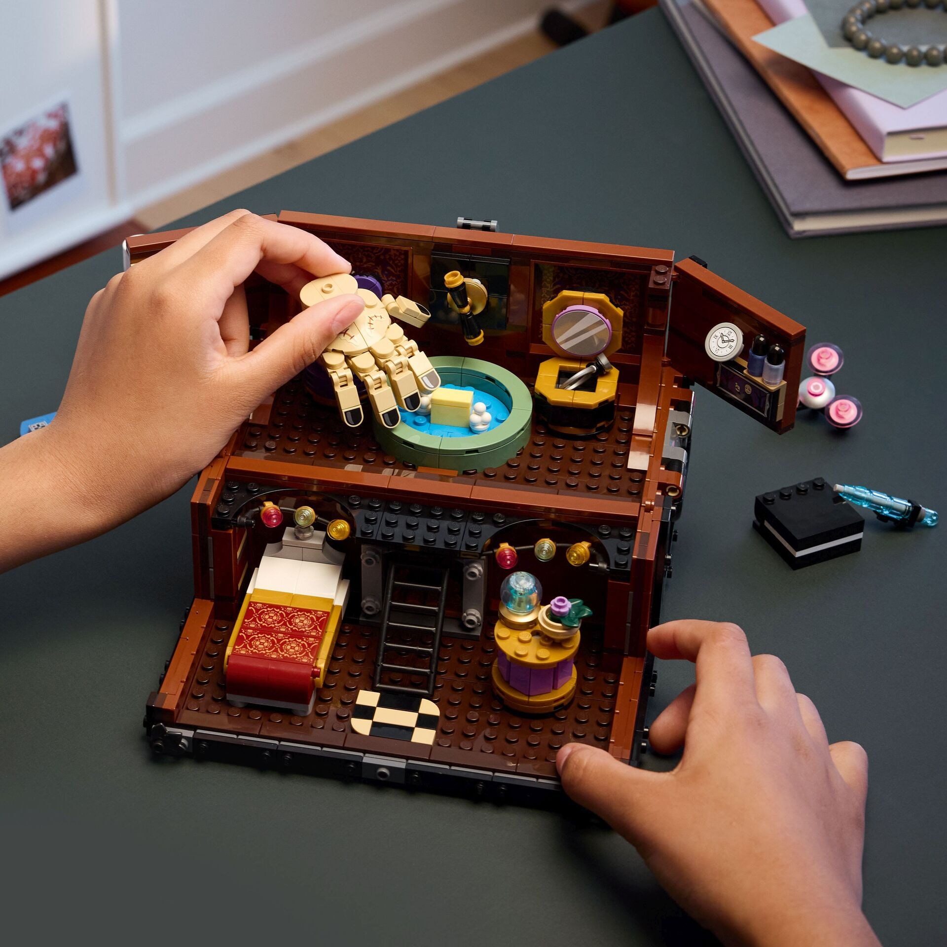 LEGO® Wednesday™ 76785 Conf. 2