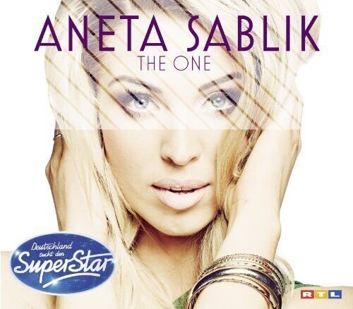Aneta_Sablik_-_The_One, Publikation, Blond, Person, Buch, Zubehör