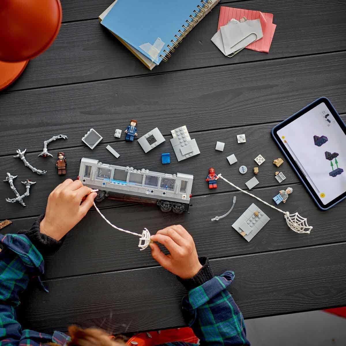 LEGO® MARVEL Super Heroes Spider-Man vs. Doc Ock im U-Bahn-Zug 76321 LEGO® MARVEL Super Heroes Spider-Man vs. Doc Ock im U-Bahn-Zug 76321