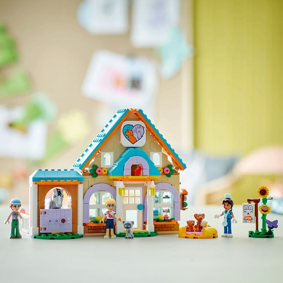 LEGO® Friends 42651 Tierarztpraxis für Pferde und