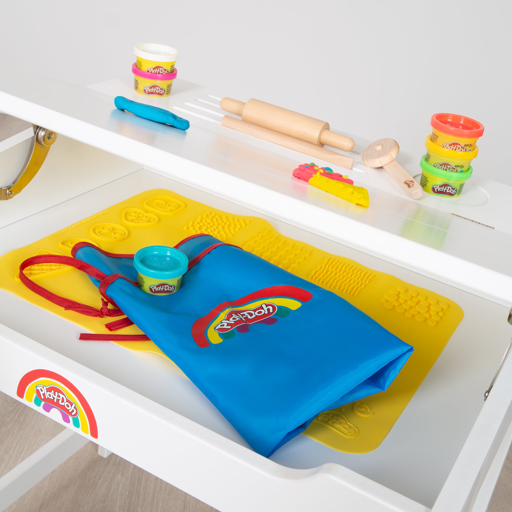 Roba 450024PD1ZU Schulpult mit Stuhl roba x Play-Doh weiß – Spielmöbel - Produktbild 10