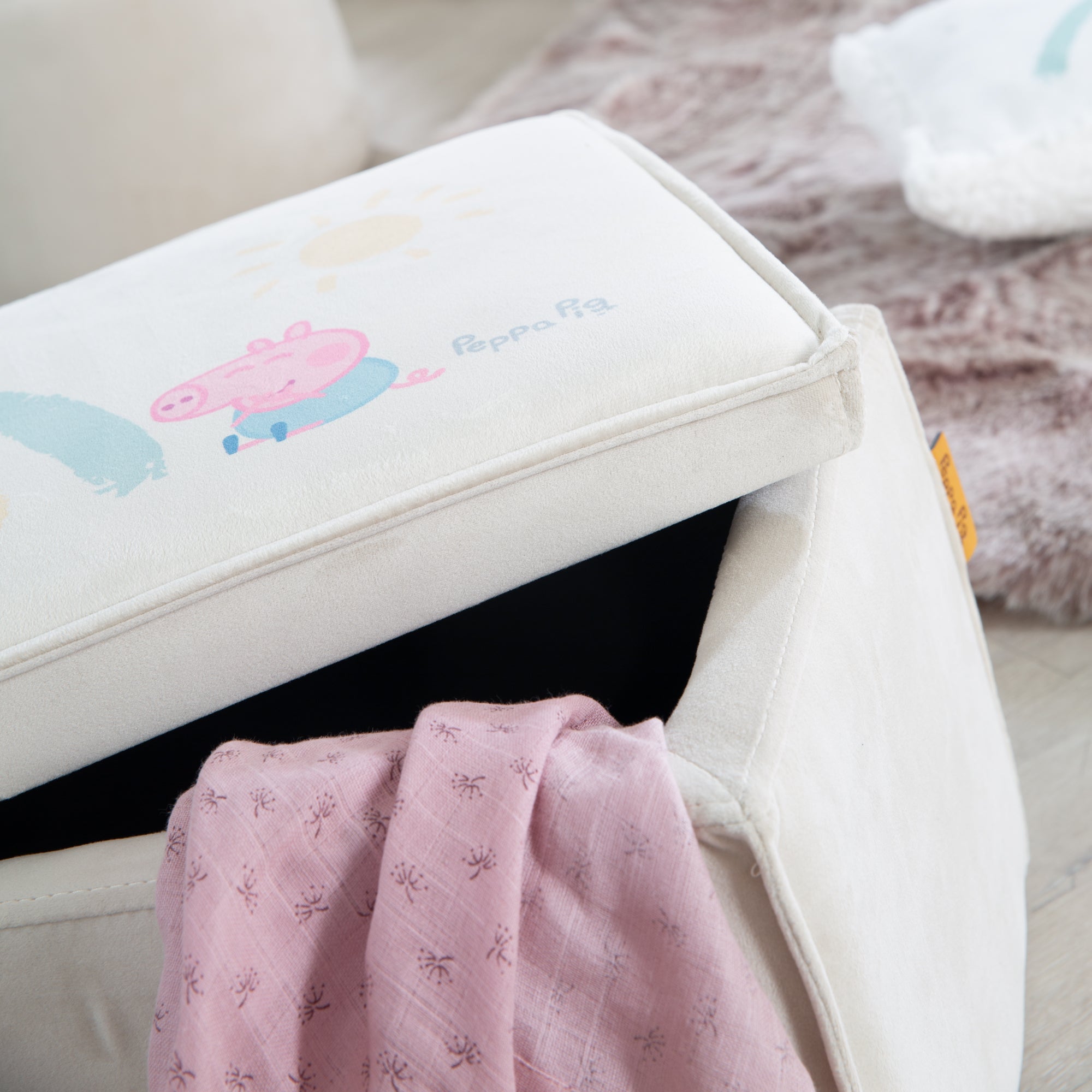 Roba 450141PP1 Kinderhocker mit Aufbewahrung Peppa Pig beige – Spielmöbel - Produktbild 2