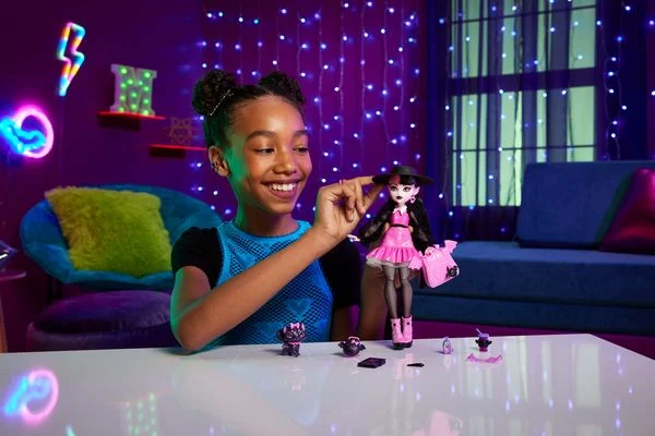 Monster High Refresh Core Draculaura Doll