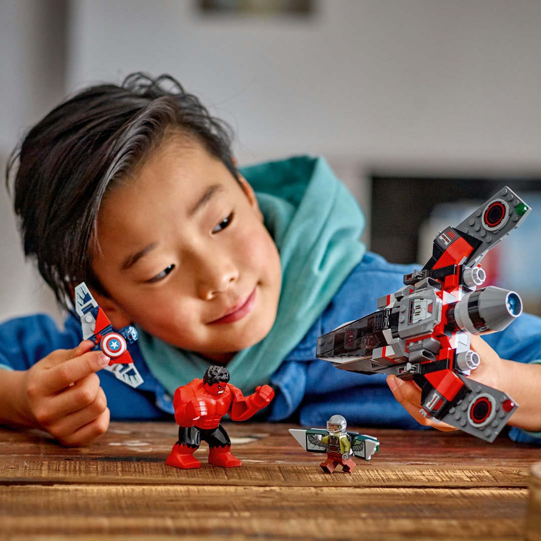 LEGO® MARVEL Super Heroes™ 76292 Showdown zwischen Captain America und Red Hulk