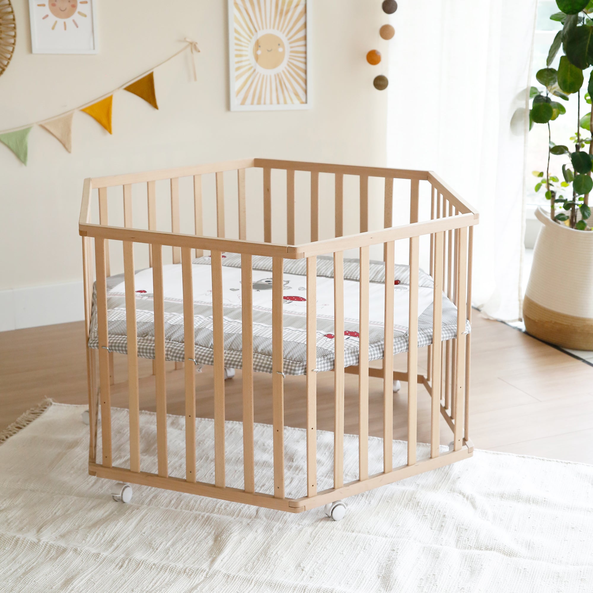 Roba 0232NAS148A Laufgitter 6-eckig Adam & Eule natur lackiert - Produktbild 4