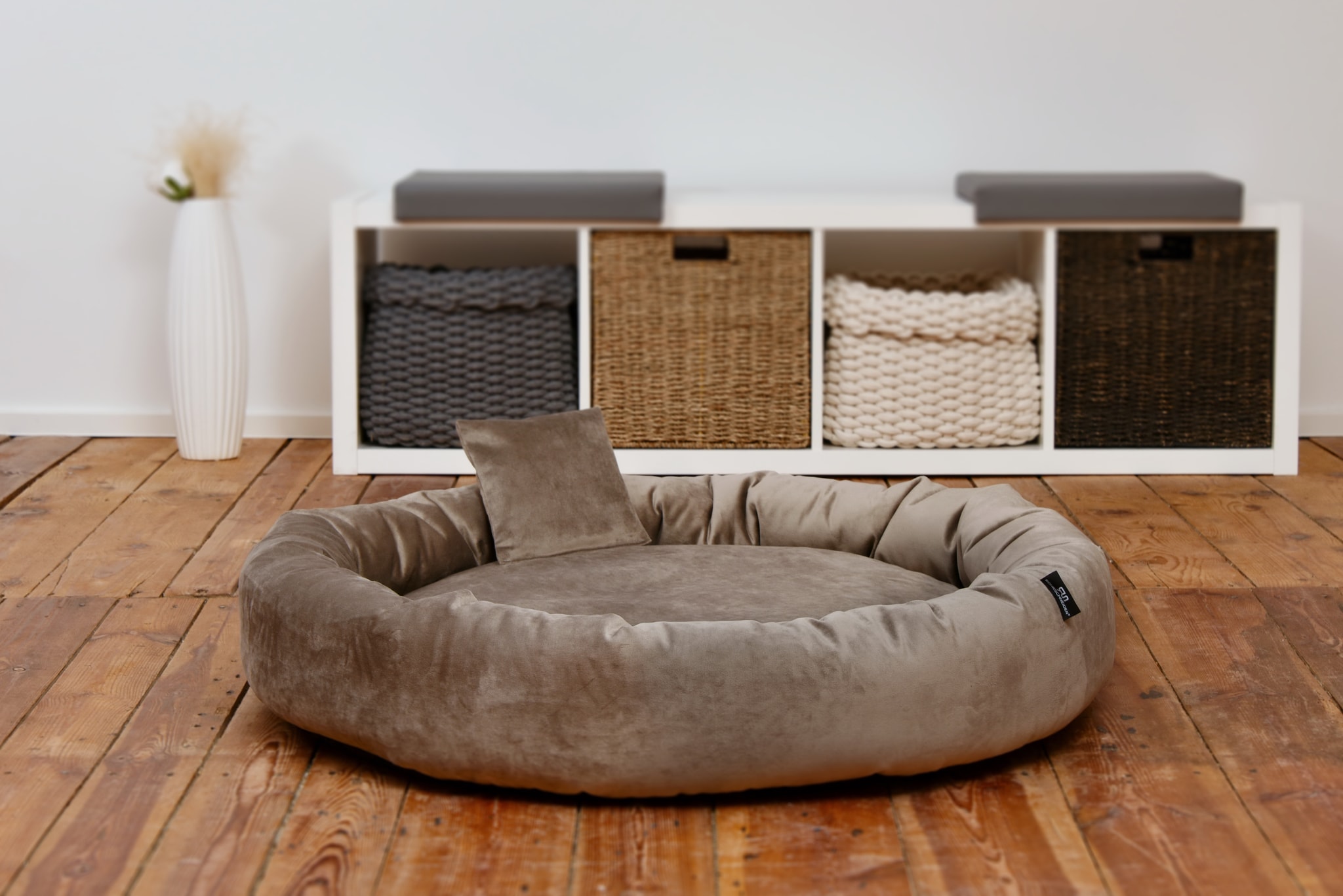 Rohrschneider – RS 22238 – Kuschelinsel Velvet taupe Gr. L – Taupe – Haustiermöbel