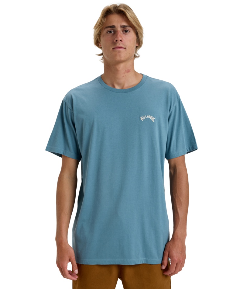 Bekleidung, T-shirt, Person, Ärmel, Gesicht