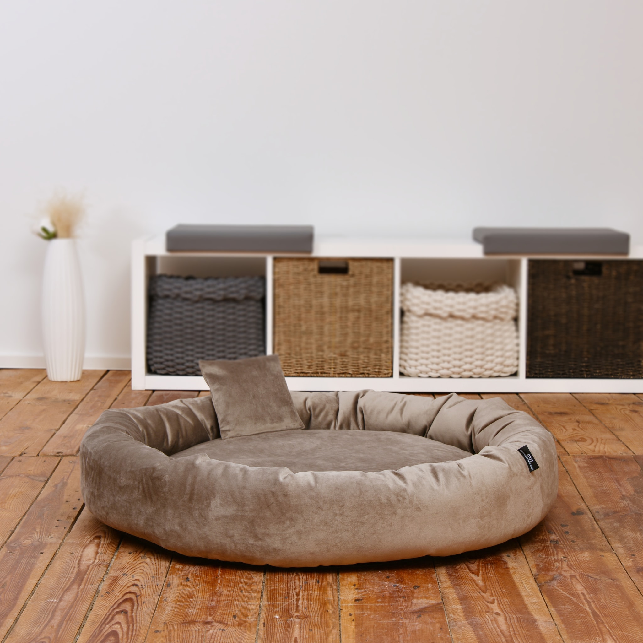 Rohrschneider – RS 22238 – Kuschelinsel Velvet taupe Gr. L – Taupe – Haustiermöbel