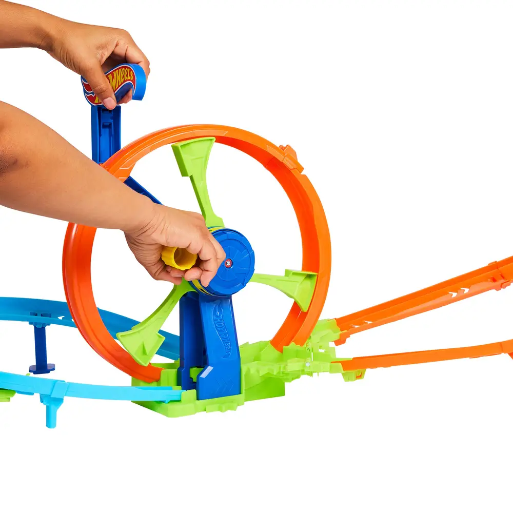 Hot Wheels Schnellstart- und Looping-Spielset mit Die-Cast-Spielzeugauto im Maßstab 1:64, Crash- und Streckenset