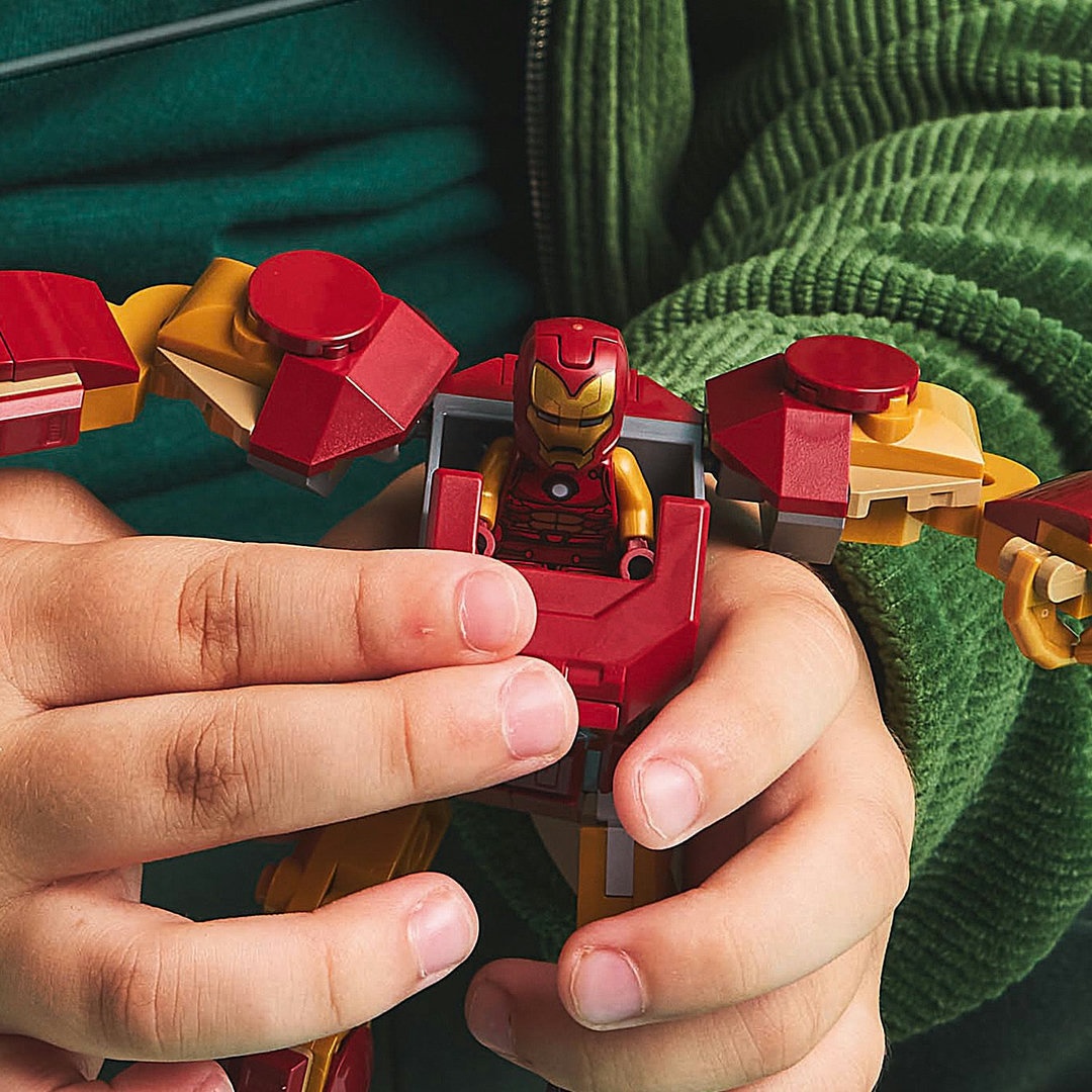 LEGO® MARVEL Super Heroes™ 76307 Iron Man Mech vs. Ultron LEGO® MARVEL Super Heroes™ 76307 Iron Man Mech vs. Ultron