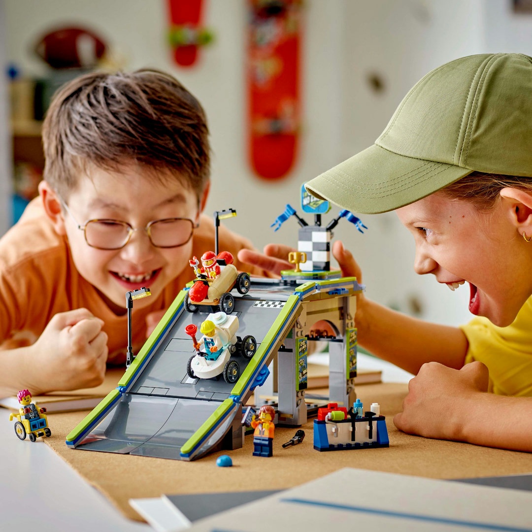 LEGO® City 60460 Keine Limits: Seifenkistenrennen mit Rampe