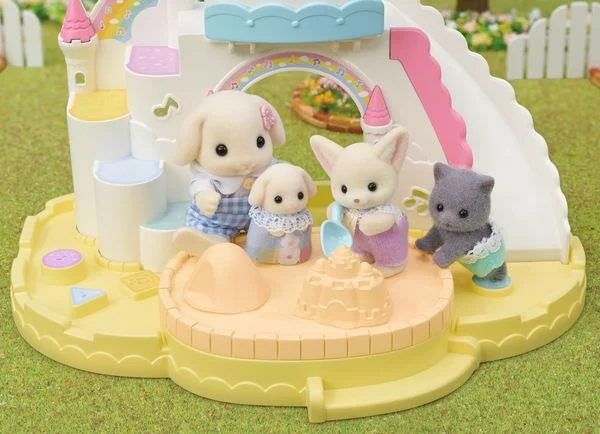 Sylvanian Families 5746 Erlebniskindergarten Sandkasten und Pool Sylvanian Families 5746 Erlebniskindergarten Sandkasten und Pool