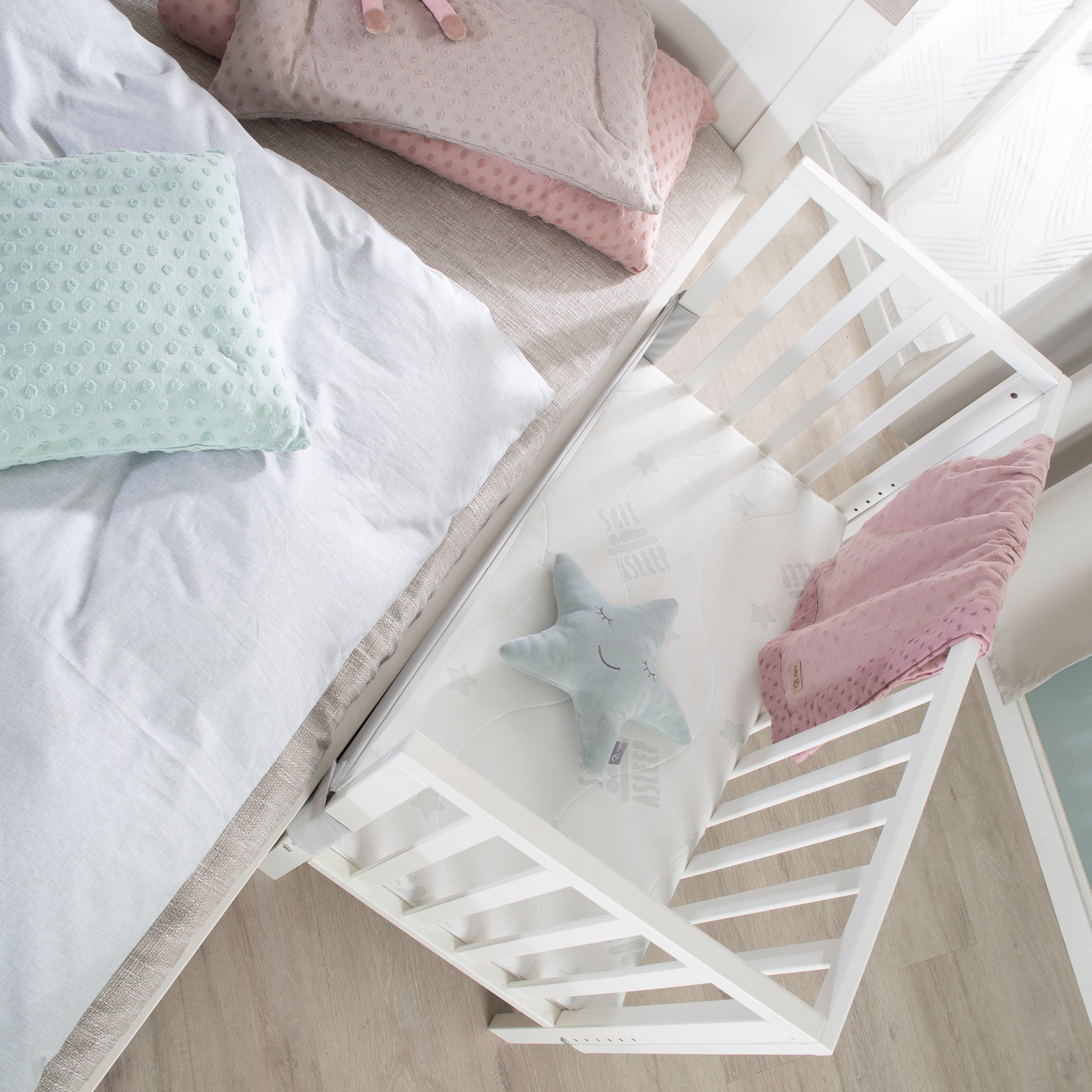 Roba 8970WE1 Beistellbett 2in1 mit Barriere + Matratze weiß – Stubenbetten - Produktbild 4